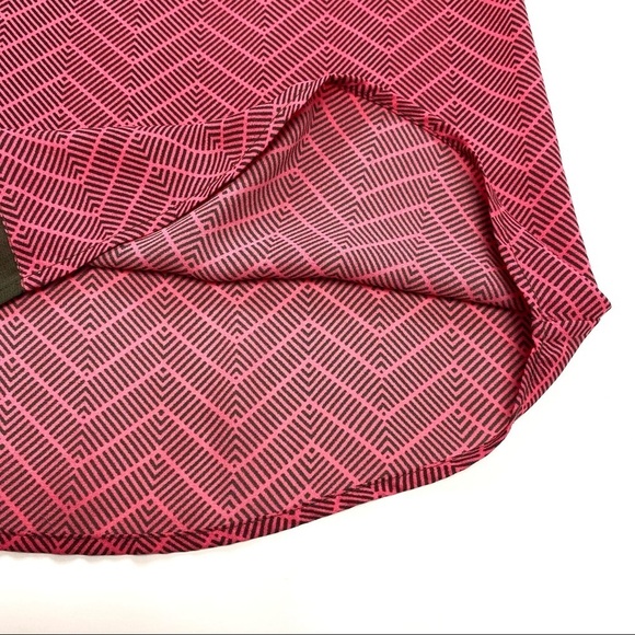 Halogen Center Stripe Zigzag Sleeveless Blouse - Picture 6 of 6